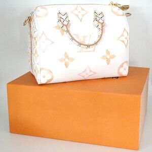 Louis Vuitton Speedy Bandouliere 25 By the Pool